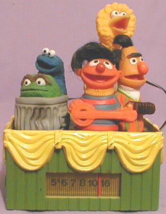 Vintage Sesame Street Muppets AM RADIO Light Pole Missing Untested